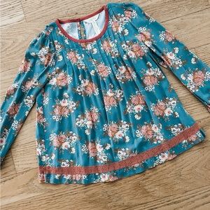 Matilda Jane top, soft fabric, pleats in front.